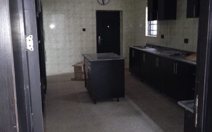 4bedroom fully detached duplex with a one bedroom bq in Honey Brooks Estate, lsheri North GRA